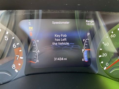 Used 2022 Jeep Compass Limited image 22