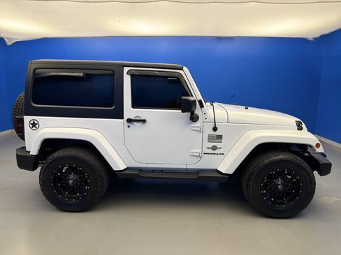 Used 2014 Jeep Wrangler Sport AWD/4WD image 8