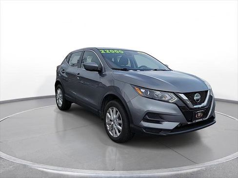 Used 2021 Nissan Rogue Sport S image 2