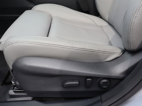 New 2025 Subaru Legacy Limited w/ Popular Package #3 image 8