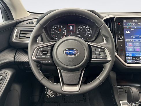 Used 2025 Subaru Ascent Premium AWD/4WD image 12