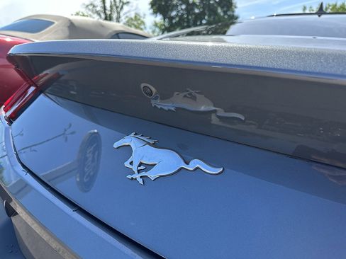 Used 2025 Ford Mustang Coupe RWD image 9