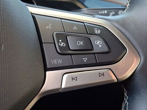 Used 2024 Volkswagen Atlas Cross Sport SE image 22