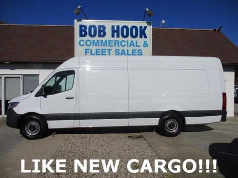 Used 2024 Mercedes-Benz Sprinter 2500 image 28