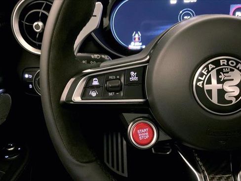 Used 2024 Alfa Romeo Giulia Quadrifoglio w/ Active Assist Plus Package image 18