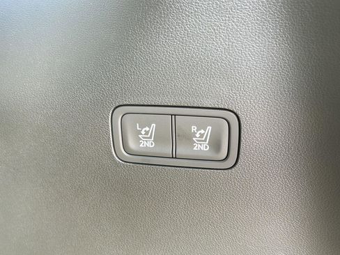 Certified 2025 Hyundai Santa Fe Calligraphy AWD/4WD image 9