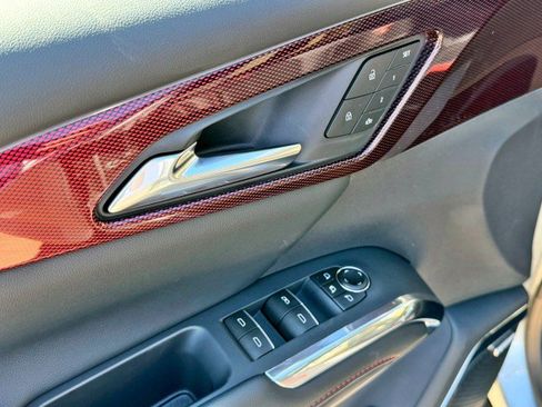 New 2026 Chevrolet Traverse RS FWD image 11