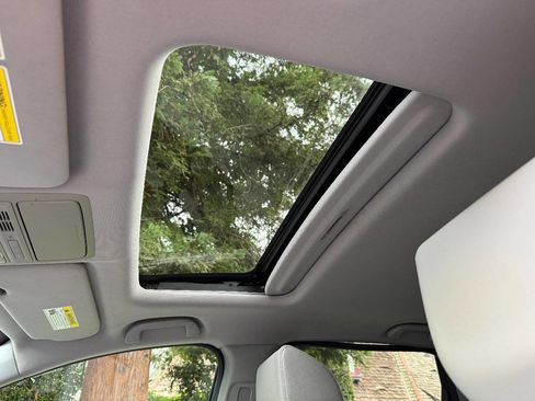 Used 2017 Honda CR-V EX-L image 12