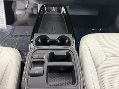 Certified 2025 Ford Mustang Mach-E Premium image 17