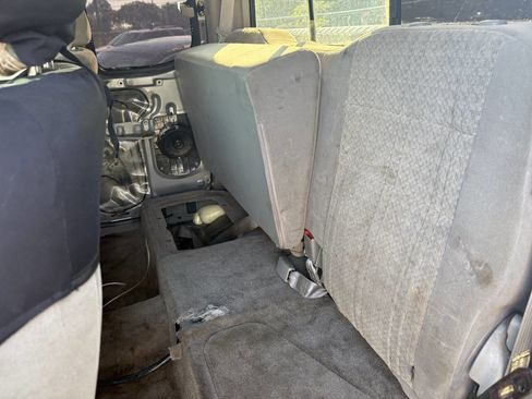 Used 2004 Toyota Tundra SR5 image 4