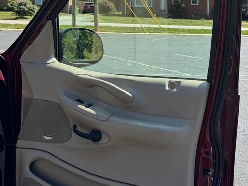 Used 2001 Ford Expedition Eddie Bauer RWD image 21
