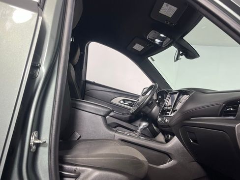 Used 2023 Chevrolet Traverse LT image 33