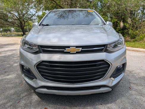 Used 2017 Chevrolet Trax Premier image 2