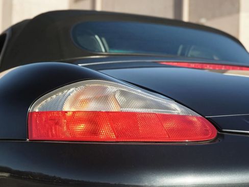 Used 2004 Porsche Boxster S image 34