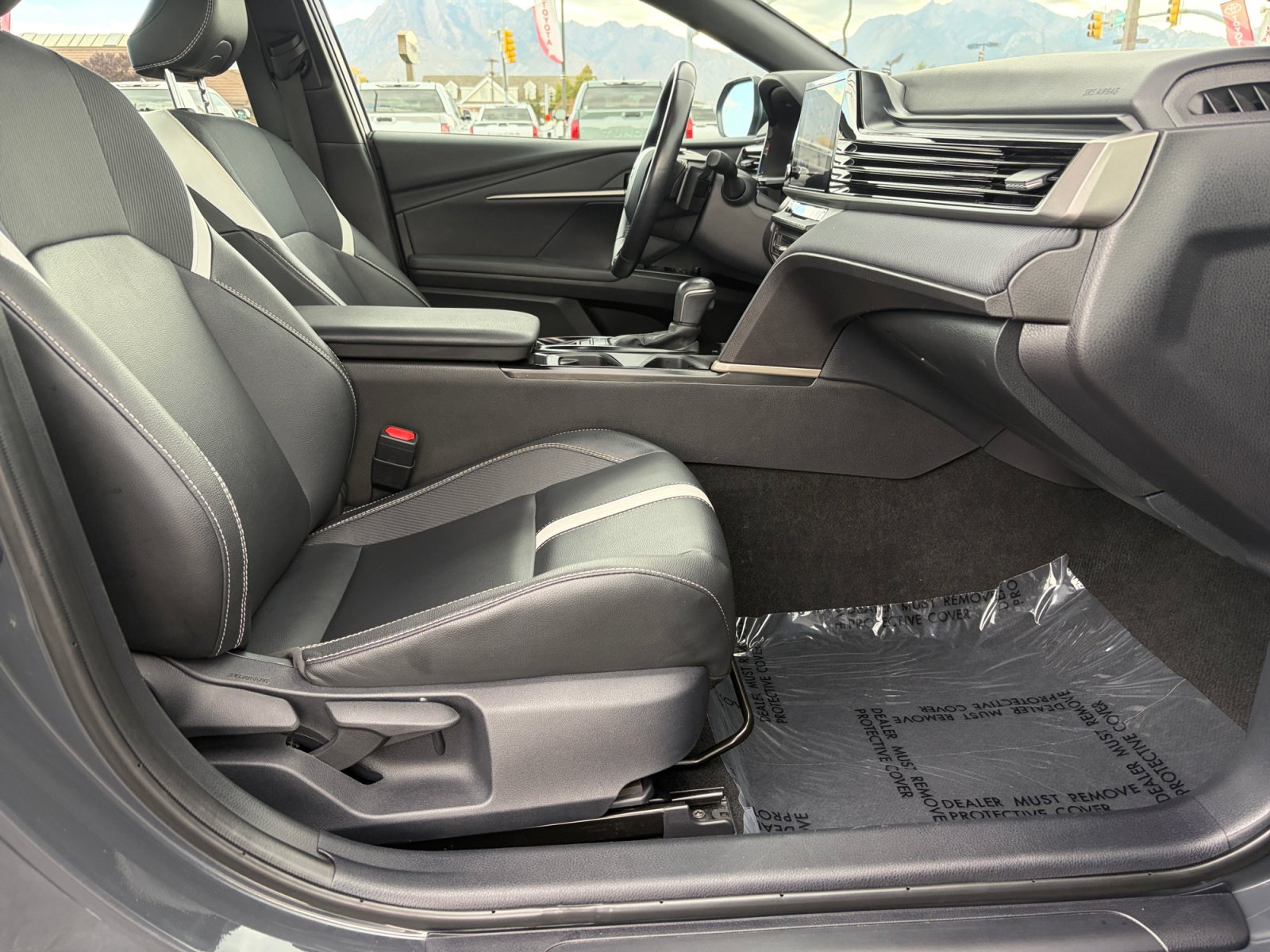 Used 2025 Toyota Camry SE FWD image 28