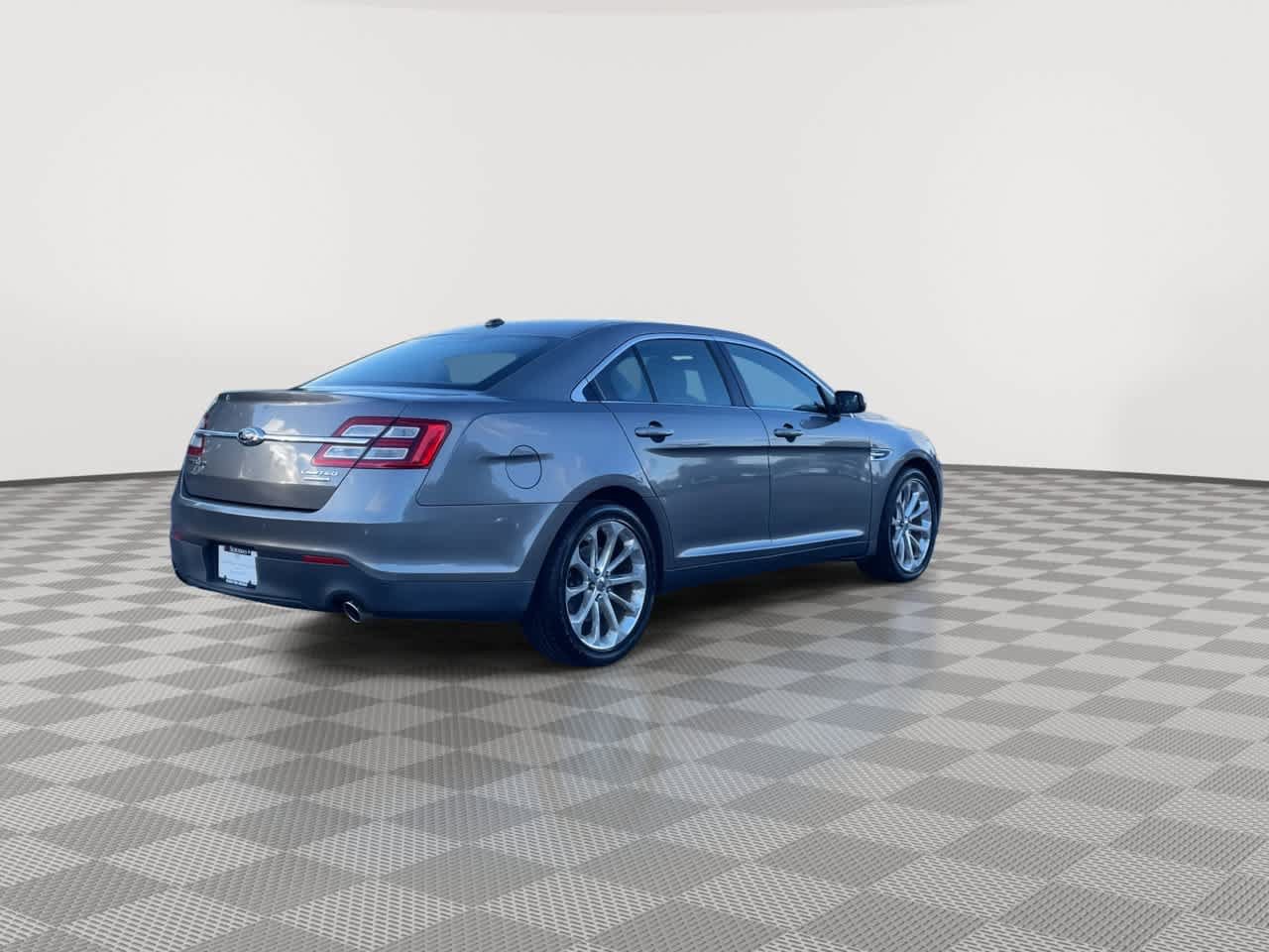 Used 2013 Ford Taurus Limited FWD image 8