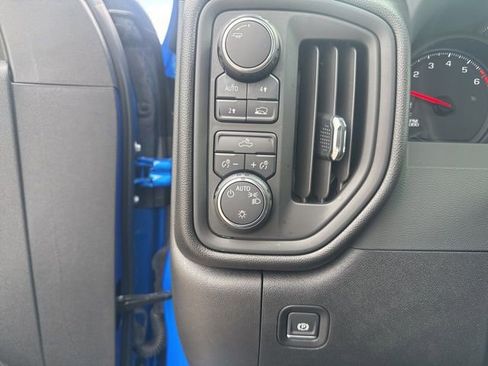 Used 2025 Chevrolet Silverado 1500 Custom image 24