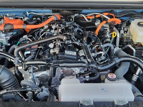 Used 2025 Toyota Land Cruiser w/ Premium Package image 23