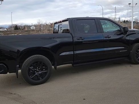 Certified 2024 Chevrolet Silverado 1500 High Country w/ Midnight Edition image 8