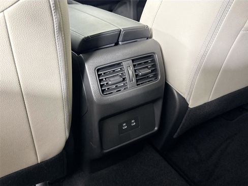 Used 2024 Nissan Rogue SL AWD/4WD image 34