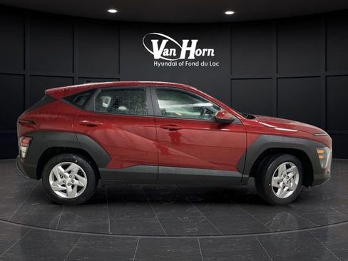 New 2026 Hyundai Kona SE image 2