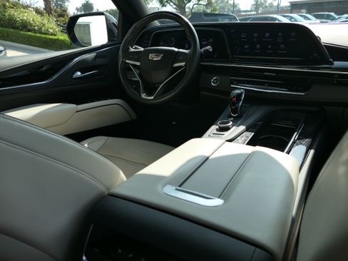 Used 2023 Cadillac Escalade Sport AWD/4WD image 26