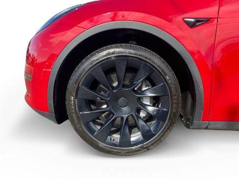 Used 2023 Tesla Model Y Long Range AWD/4WD image 11