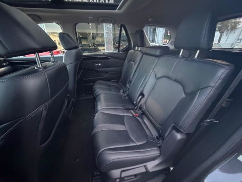 Used 2025 Honda Pilot Touring image 33
