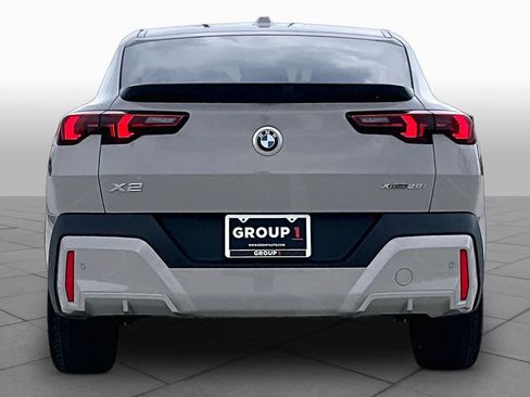 Used 2026 BMW X2 xDrive28i AWD/4WD image 4