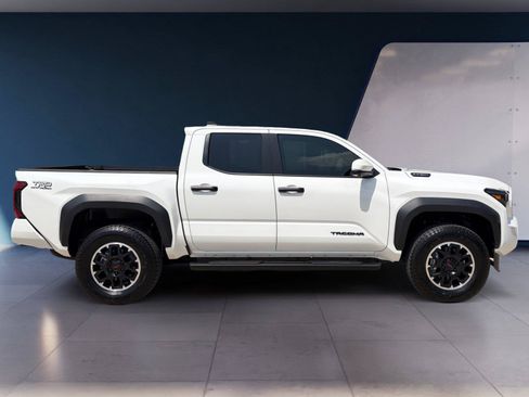 Used 2026 Toyota Tacoma TRD Off-Road w/ TRD Off Road Premium Package AWD/4WD image 6