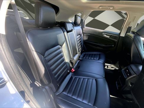 Used 2022 Ford Edge SEL w/ Convenience Package image 25