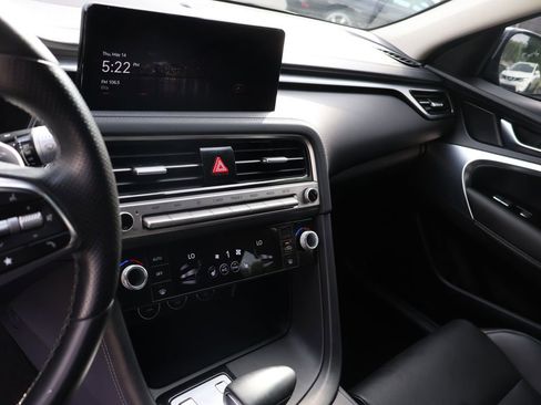 Used 2025 Genesis G70 2.5T RWD image 23