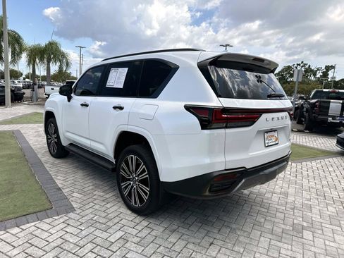 Used 2024 Lexus LX 600 4WD w/ Appearance Package image 4
