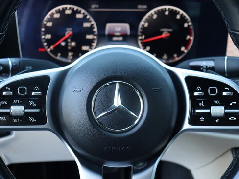 Used 2019 Mercedes-Benz E 300 4MATIC w/ Premium 1 Package image 31