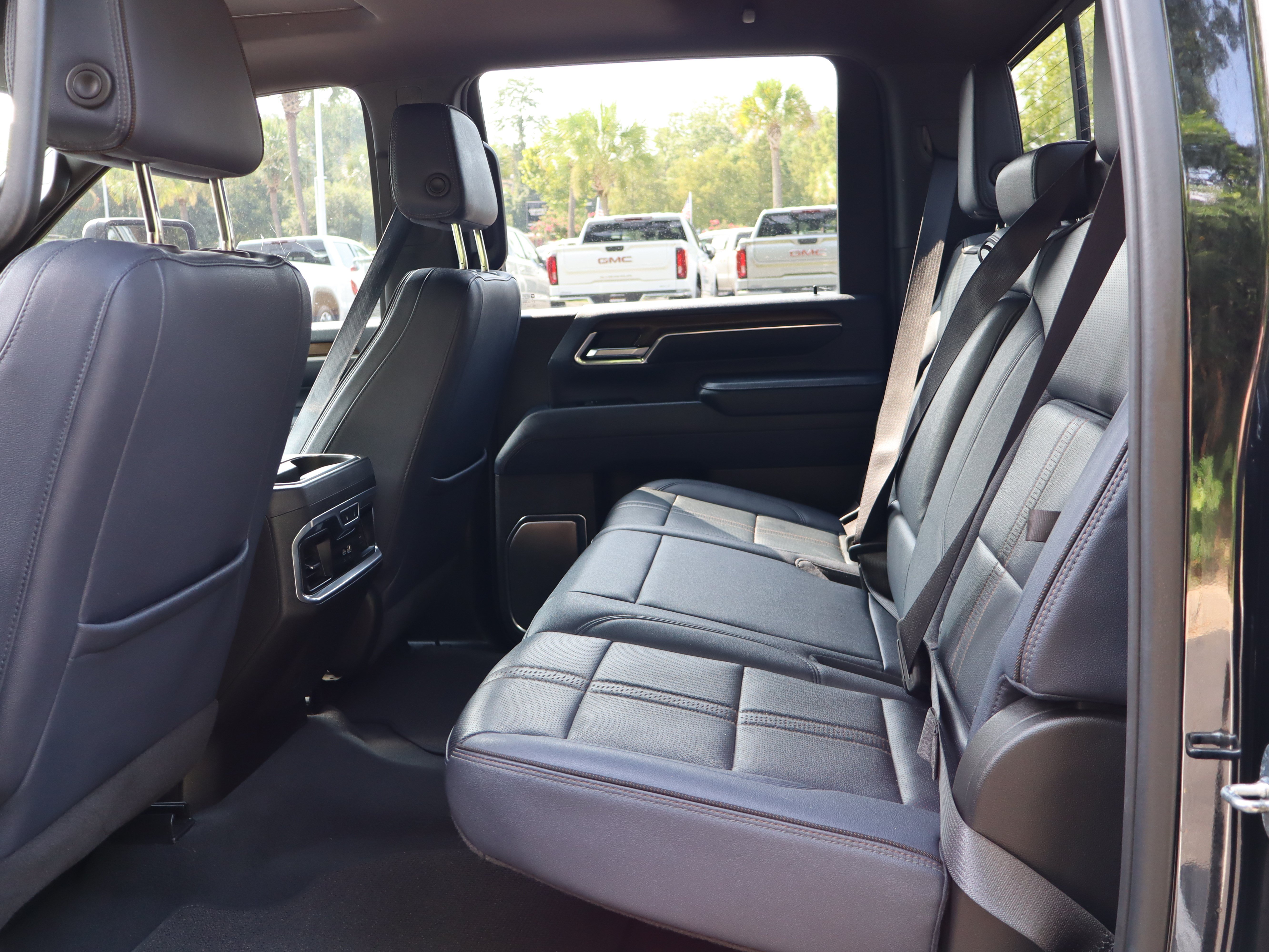 Used 2024 Chevrolet Silverado 3500 High Country w/ Technology Package AWD/4WD image 54