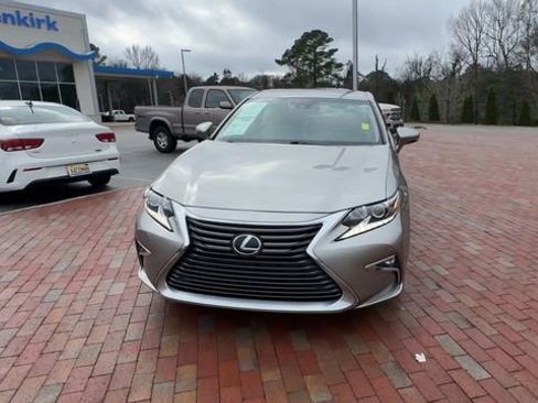 Used 2018 Lexus ES 350 w/ Premier Package image 6
