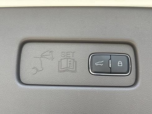 Used 2020 Lincoln Aviator Reserve w/ Equipment Group 202A AWD/4WD image 18