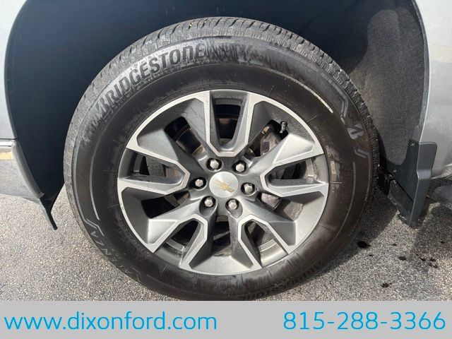 Used 2023 Chevrolet Silverado 1500 LT w/ Leather Package AWD/4WD image 27