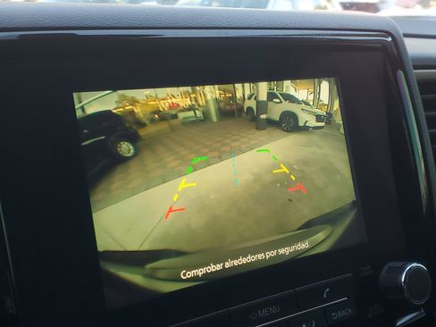 Used 2024 Nissan Frontier SL w/ Technology Package image 27