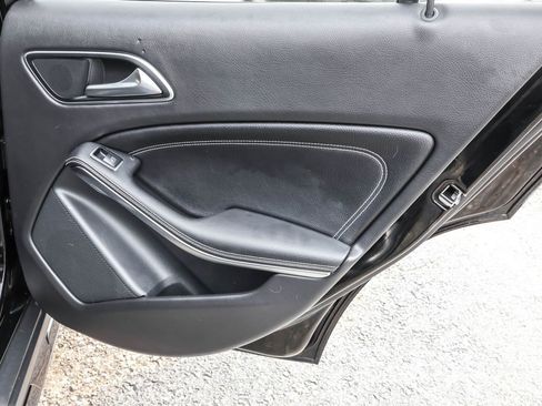 Used 2018 Mercedes-Benz GLA 250 4MATIC image 29