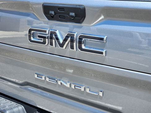 New 2025 GMC Sierra 3500 Denali Ultimate image 7