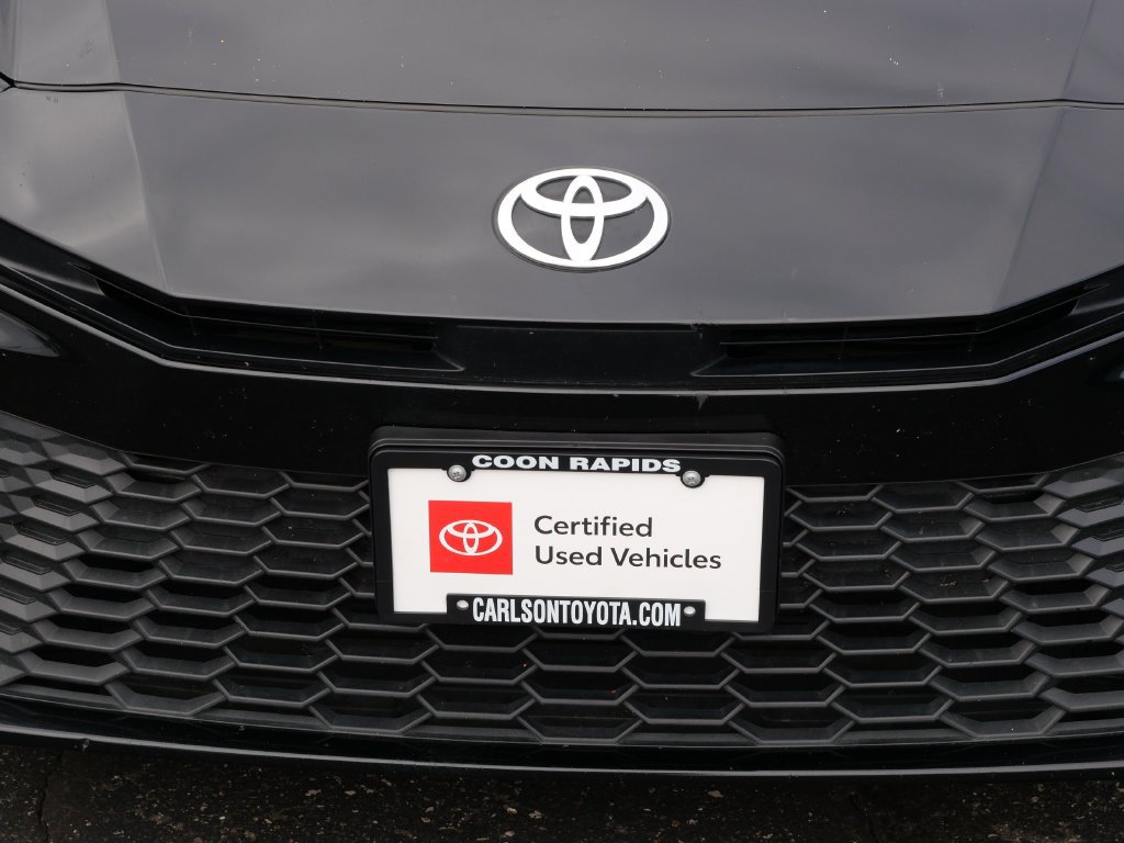 Certified 2025 Toyota Camry SE FWD image 9