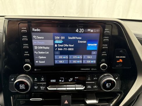 Used 2022 Toyota Highlander XLE image 24