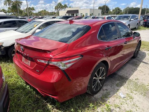 Used 2019 Toyota Camry SE FWD image 9