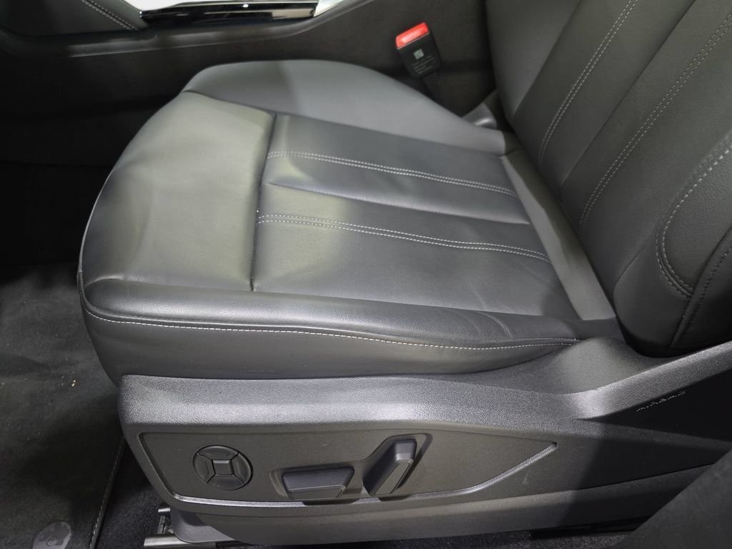 Used 2025 Audi Q5 Premium Plus w/ Premium Plus AWD/4WD image 32