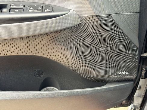 Used 2022 Hyundai Veloster N image 21