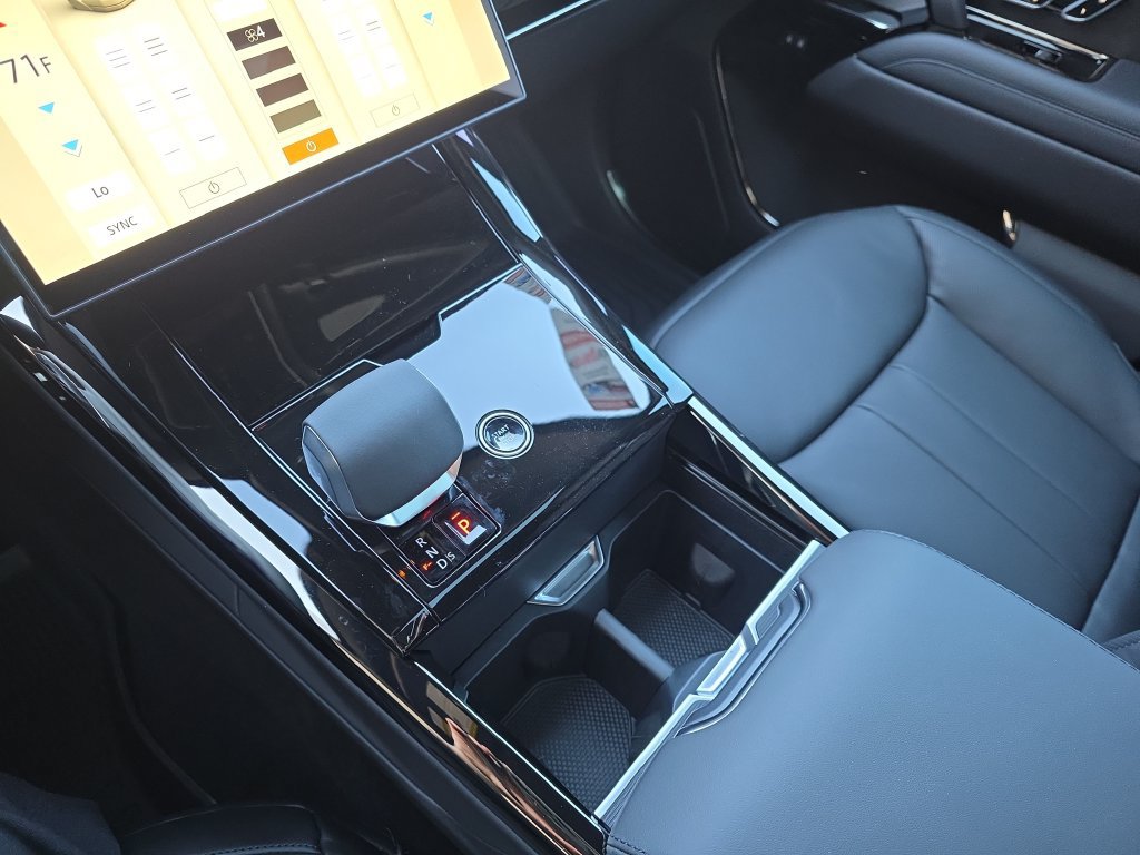 New 2027 Land Rover Range Rover Sport Autobiography AWD/4WD image 18