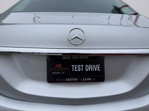 Used 2014 Mercedes-Benz S 550 Sedan image 17