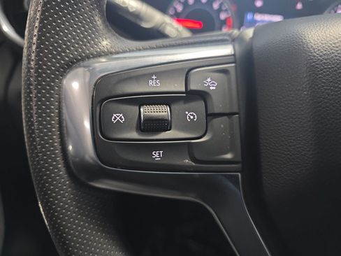 Used 2022 Chevrolet Blazer LT FWD image 17