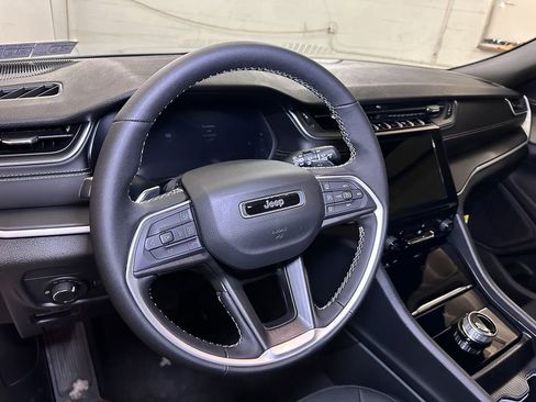 New 2025 Jeep Grand Cherokee Laredo X image 20